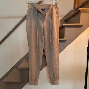 Tahari Drawstring Joggers in Light Taupe